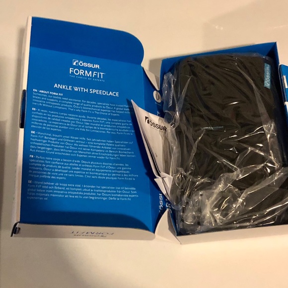 Ossur Formfit Ankle Brace with Speedlace - Picture 7 of 10